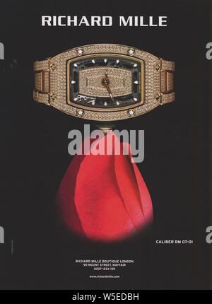 Affiche publicitaire Richard mille marque suisse d'horlogerie de luxe dans le magazine de l'année 2019, publicité créative Richard mille 2010s annonce Banque D'Images