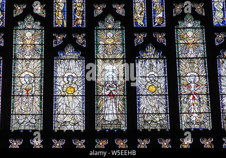 Les vitraux fenêtre Ange dans l'église cathédrale de Southwell Minster, Southwell, Nottinghamshire, Angleterre, RU Banque D'Images