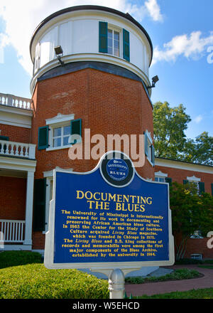 Mississippi Blues Commission signe pour ocumenting "le Blues', au Barnard Observatoire sur le campus d'Ole Miss, Université du Mississippi, Oxford, MS Banque D'Images