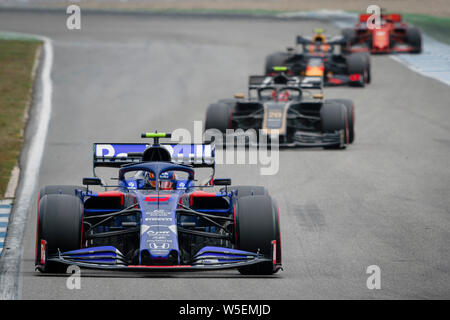 Hockenheim, Allemagne. 28 juillet, 2019. La Scuderia Toro Rosso pilote thaïlandais Alexander Albon fait concurrence au cours de l'Allemand F1 course de Grand Prix. Credit : SOPA/Alamy Images Limited Live News Banque D'Images