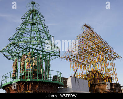 Chariot en bois et en acier pour transporter le Dieu au cours des temps dans le célèbre festival Perur Patteeswarar temple situé dans la région de Coimbatore. Banque D'Images