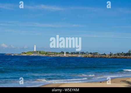 Port et Phare Wollongong Banque D'Images