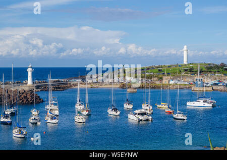 Port et Phare Wollongong Banque D'Images