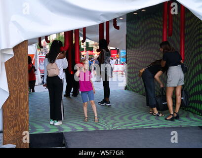 Montréal, Québec, Canada. Jul 2019. Événements, spectacles, artistes, et l'amusement et de l'alimentation, au Festival Juste pour rire. Rédaction d'illustration. Banque D'Images