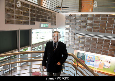 Hong Kong tycoon Timothy Tsun-Ting Fok, président de la Fédération des Sports et Comité olympique de Hong Kong, assiste à une cérémonie de remise de prix à Hong Kong, Banque D'Images