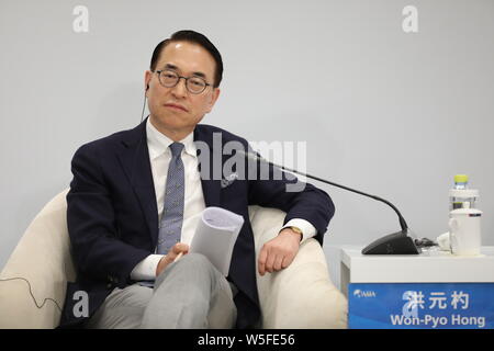 Won-Pyo Hong, président et PDG de Samsung SDS, assiste à la 'Data : un potentiel inexploité pendant la session des Bonanza Forum de Boao pour l'Asie Conférence annuelle 2019 Banque D'Images