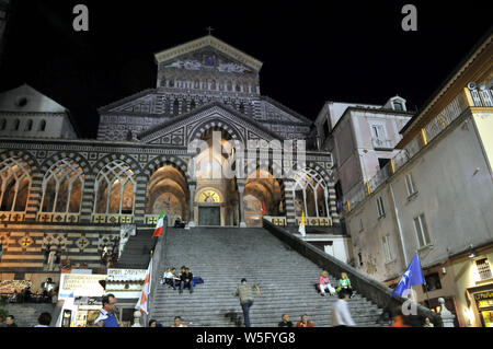 La Cathédrale Saint André et les étapes menant à l'église de la Piazza del Duomo, Amalfi, Salerno, Italie province Photo © Ernesto Goglia/Sintes Banque D'Images