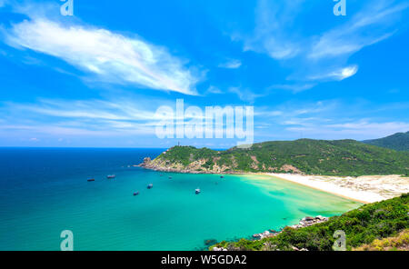 Belles Baies de l'après-midi ensoleillée près du phare Dai Lanh, Phu Yen, Vietnam Banque D'Images