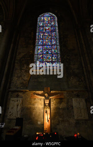 Chartres, France - Nov 2019 - intérieur de la Cathédrale Notre Dame Banque D'Images