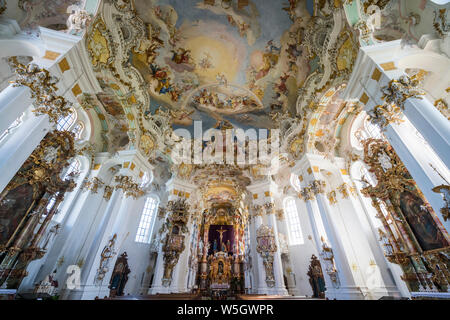 Style Rococo peintures sur le plafond de l'église de pèlerinage de Wies, UNESCO World Heritage Site, Steingaden, Bavaria, Germany, Europe Banque D'Images