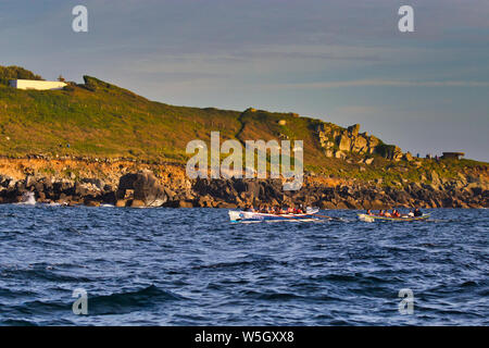 La poussière Panier trophée, Îles Scilly vendredi - Men's Gig Boat Race Banque D'Images