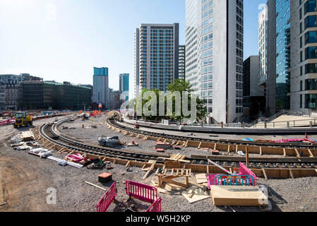 Construction de la nouvelle extension de tramway à Centenary Square à Birmingham, West Midlands UK Banque D'Images