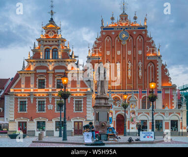 Chambre des points noirs et l'hôtel de ville place, Riga, Lettonie, Pays Baltes, de l'Union européenne. Banque D'Images