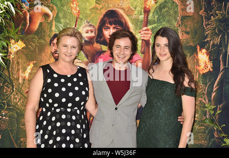 LOS ANGELES, CA - le 28 juillet : Nicholas Coombe assiste à la première mondiale de la Paramount Pictures' 'Dora et la ville perdue d'or" du Regal Cinemas L.A. Vivre le 28 juillet 2019 à Los Angeles, Californie. Banque D'Images