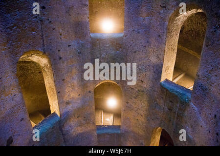 Le Pozzo di San Patrizio (Anglais : Saint Patrick's Well) est un bien historique (16ème siècle) à Orvieto, Ombrie, Italie centrale. Banque D'Images