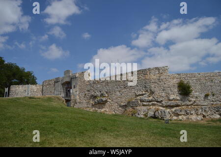 Château médiéval en ruines datant du 9e siècle à Burgos. Le 28 août 2013. Burgos, Castille Leon, Espagne. Locations de Nature Photographie de rue. Banque D'Images