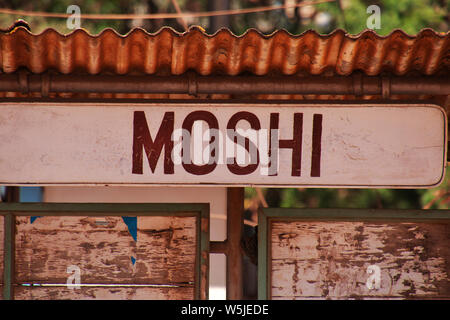 Gare dans la ville de Moshi, Afrique Banque D'Images