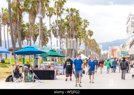 LOS ANGELES, États-Unis - 11 MAI 2019 : Ocean Front Walk de Venice Beach à Los Angeles. Célèbre plage en Californie Banque D'Images