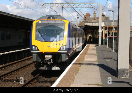 Nouvelle classe 195 diesel Civity dans le Nord de la plate-forme livrée à 1 dans Carnforth railway station, le 29 juillet 2019. Banque D'Images