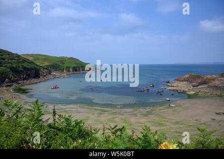 Belle vue de Hope Cove dans le sud du Devon Banque D'Images