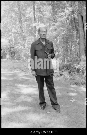 Anwar Sadat pose à Camp David Banque D'Images