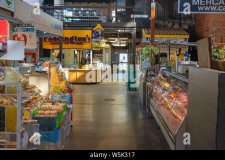 Fleuve Saint-Laurent est un lieu idéal pour acheter les produits frais et de meilleure qualité de la nourriture dans le centre-ville de Toronto. Banque D'Images