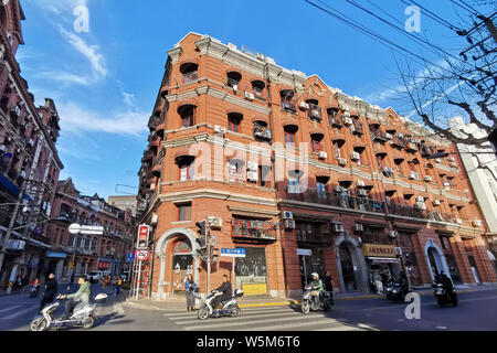 Vue de l'ancien Shanghai Industrial Bank au coin de Sichuan Road et route Dianchi à Shanghai, Chine, le 15 avril 2019. L'ancien Shanghai JE Banque D'Images