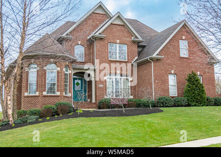 Accueil de banlieue américaine de la classe moyenne Banque D'Images