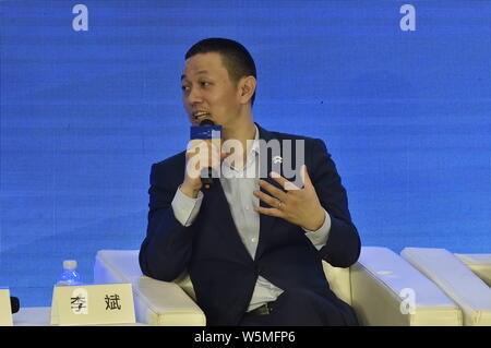 Yiche.com's fondateur Li Bin parle au cours de la Chine (Shenzhen) il en 2019 Sommet de la ville de Shenzhen, province du Guangdong en Chine du Sud, 31 mars 2019. Banque D'Images