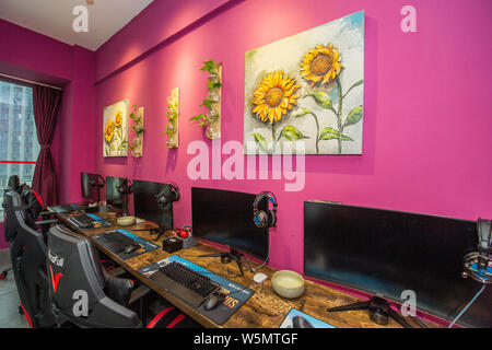 Vue intérieure d'un hôtel sur le thème du sport dans la ville de Chengdu, dans le sud-ouest de la province chinoise du Sichuan, le 10 avril 2019. Un hôtel sur esports Chengdu, Sichuan p Banque D'Images