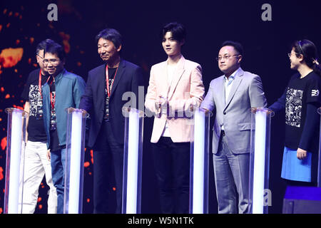 Chanteur et acteur chinois Han Lu assiste à un événement promotionnel pour KONKA à Beijing, Chine, 28 avril 2019. Banque D'Images