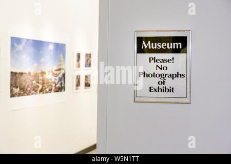 West Palm Beach Florida,Palm Beach Photographic Center,centre,galerie,galeries,revendeur,revendeurs,gallerist,art,exposition musée de collection,panneau Banque D'Images