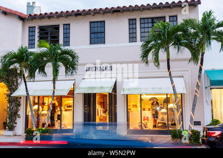 Floride,Palm Beach County,Palm Beach,Worth Avenue,Hermes,articles en cuir,boutique,shopping shopper shoppers magasins marchés marché achat Banque D'Images