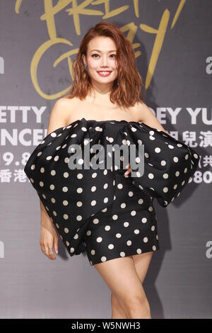 Hong Kong chanteuse et actrice Joey Yung participe à une conférence de presse pour 2019 Joli Crazy Joey Yung Concert Tour à Hong Kong, Chine, le 9 mai 2019. Banque D'Images