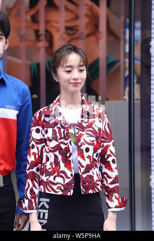 L'actrice chinoise Hu Bingqing assiste à un événement promotionnel pour Kenzo à Shanghai, Chine, 29 mai 2019. Banque D'Images