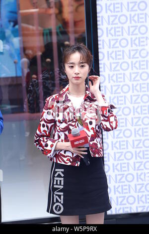 L'actrice chinoise Hu Bingqing assiste à un événement promotionnel pour Kenzo à Shanghai, Chine, 29 mai 2019. Banque D'Images