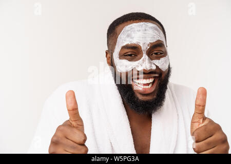 Funny laughing man avec masque mène un mode de vie sain, showing thumb up. émotion positive dans la matinée. Banque D'Images
