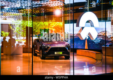 --FILE--Vue d'un magasin concessionnaire de NIO à Shanghai, Chine, le 27 avril 2019. Véhicule électrique bouilloire Nio a déclaré un incident survenu le mois dernier dans lequel l'un de Banque D'Images