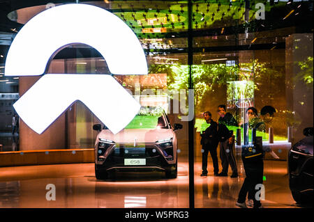 --FILE--Vue d'un magasin concessionnaire de NIO à Shanghai, Chine, le 27 avril 2019. Véhicule électrique bouilloire Nio a déclaré un incident survenu le mois dernier dans lequel l'un de Banque D'Images