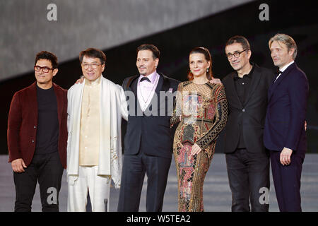 (De gauche) acteur indien Aamir Khan, Hong Kong star kongfu Jackie Chan, l'acteur américain Johnny Depp, l'actrice française Juliette Binoche, film turc dire Banque D'Images