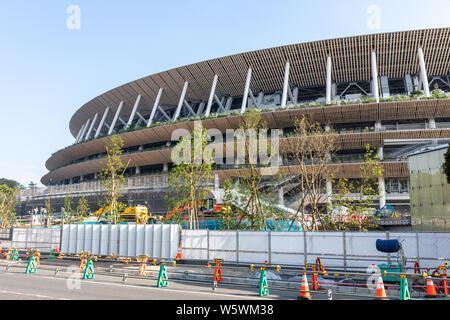 Le nouveau Stade national de Tokyo pour les Jeux Olympiques d'été de 2020, conçu par Kengo Kuma, en construction, 2019 ; Japon Banque D'Images