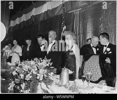 Photographie du Président et Mme Truman au jour Jefferson-Jackson le dîner, au cours de laquelle le Président a annoncé qu'il ne serait pas candidat à sa réélection en 1952. Banque D'Images