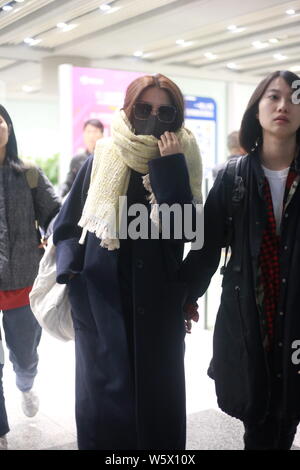 Hebe Tien Fu-chen de Taiwanais girl group Sécurité est photographié à l'Aéroport International de Pékin à Beijing, Chine, 5 novembre 2018. Banque D'Images