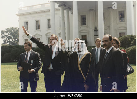 Le président Bush se réunit avec l'Emir du Koweït, Jaber Al-Ahmad Al-Sabah Al-Jabir à la Maison Blanche Banque D'Images