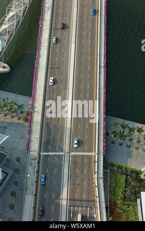 Vue sur les autoponts depuis le toit de Marina Bay Sands Singapour. Banque D'Images