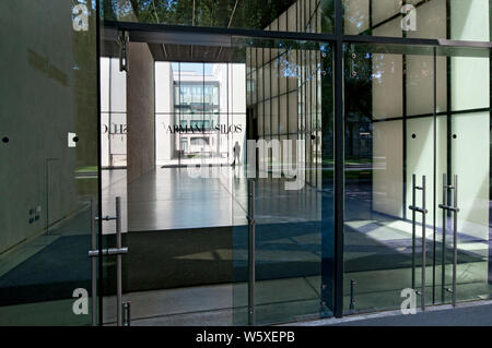 L'Italie, Lombardie, Milan, via la rue Bergognone, Armani Silos est un musée d'Art de la mode, l'entrée Banque D'Images