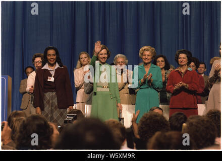 Rosalynn Carter à l'échelle nationale Conférence de femmes avec Betty Ford et Ladybird Johnson. Banque D'Images