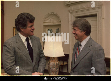 Le sénateur Edward Kennedy rencontre avec Jimmy Carter Banque D'Images