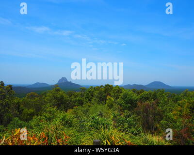 Glass House Mountains dans le Queensland, Australie Banque D'Images