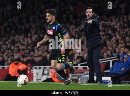 Londres, ANGLETERRE - 11 avril 2019 : Arsenal manager Unai Emery illustré pendant la première partie de l'UEFA Europa League 2018/19 Quart de finale match entre Arsenal FC (Angleterre) et SSC Napoli (Italie) à l'Emirates Stadium. Banque D'Images